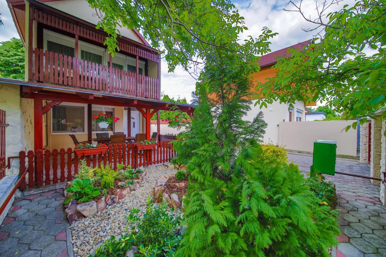 Maria Apartman Hajduszoboszlo Exterior photo